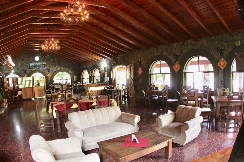 Hotel Tiosh Abaj Santiago Atitlán Екстериор снимка